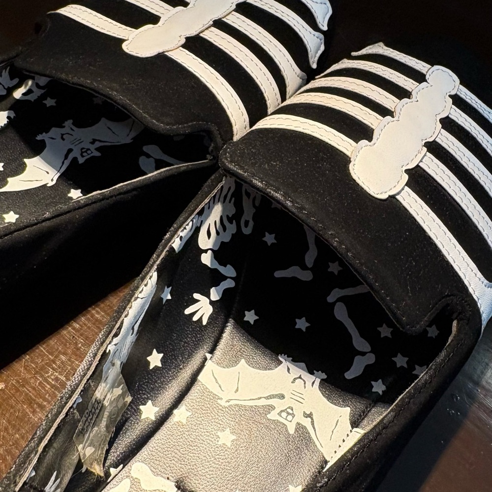 Iron Fist Black and White Bone Flats - Picture 7 of 7